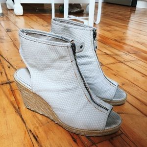 Vera Wang Snakeskin Zip Up Wedge
